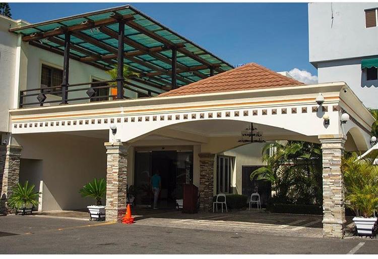 Hotel Century Plaza سانتياغو دي لوس كاباليروس المظهر الخارجي الصورة